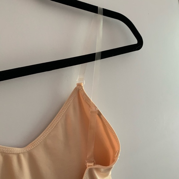 Capezio nude bodysuit with adjustable clear straps - Picture 4 of 7